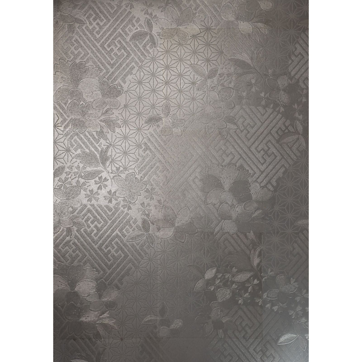 DC: CLASSIC — Slate in Relief (Pewter)